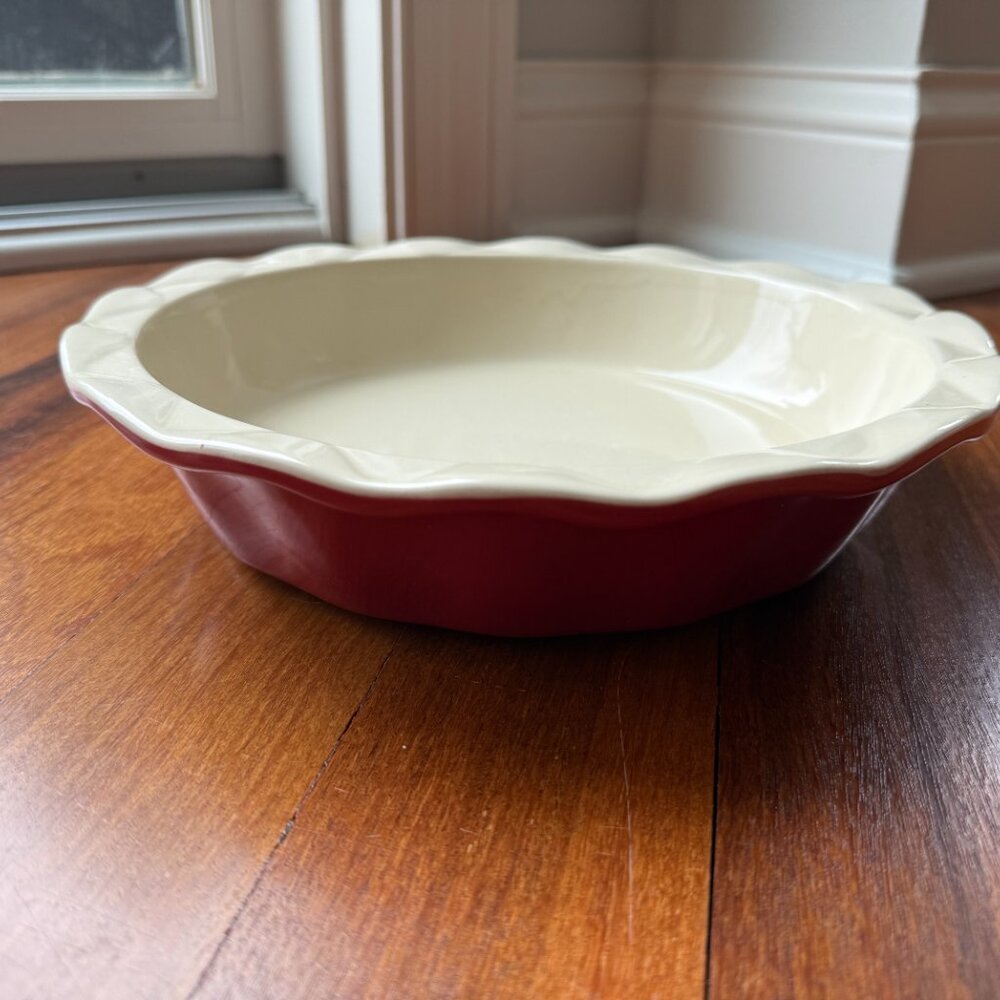 Red Ruffled Ceramic Pie Plate / Dish / Pan from Good Cook